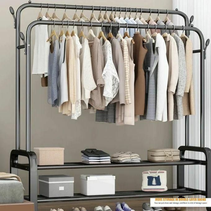 علاقة الملابس و الاحدية المزدوجة